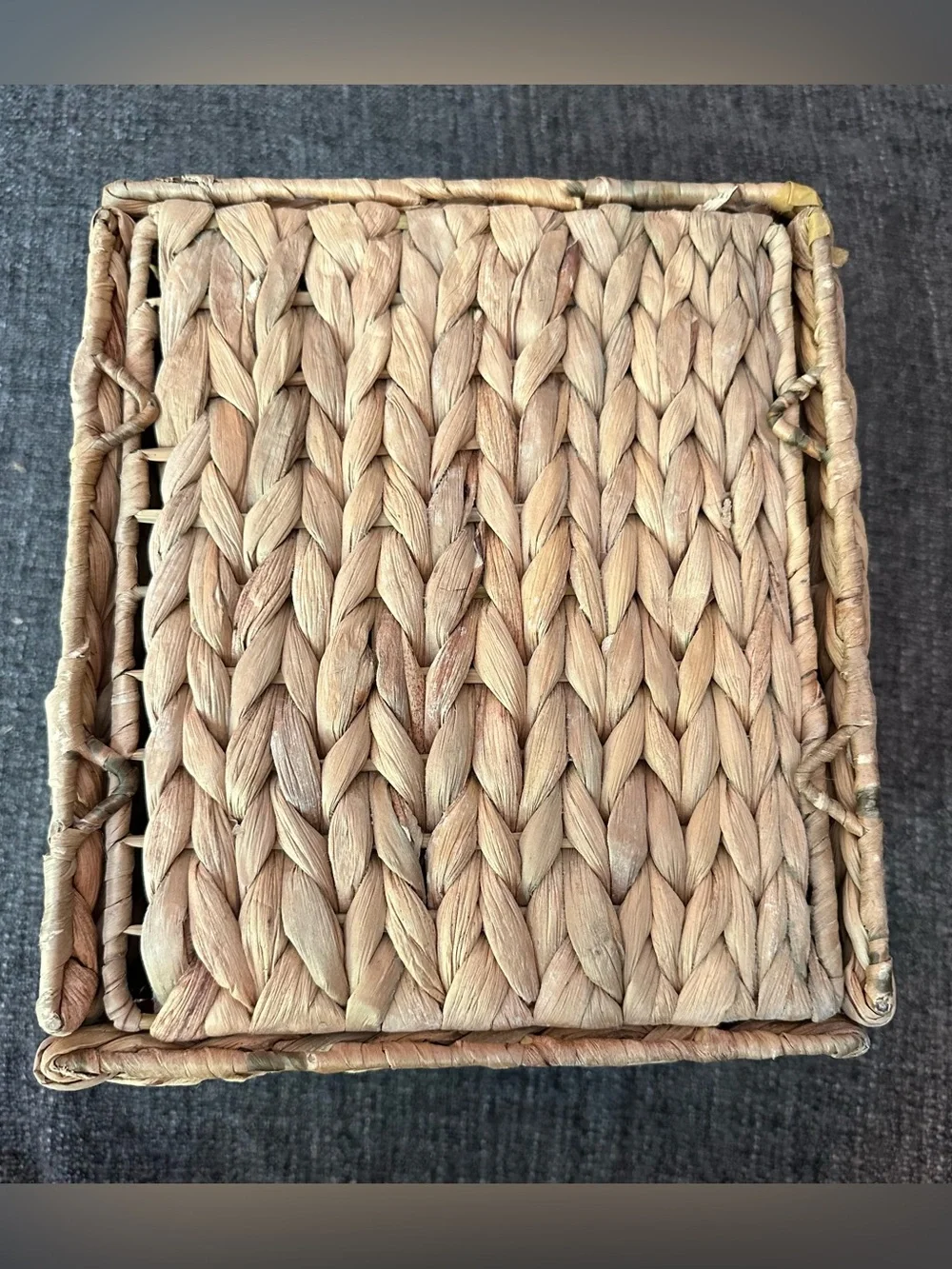 Collapsible woven basket